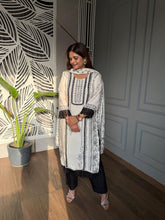 Super pretty crepe digital printed lace suit (Nisha)